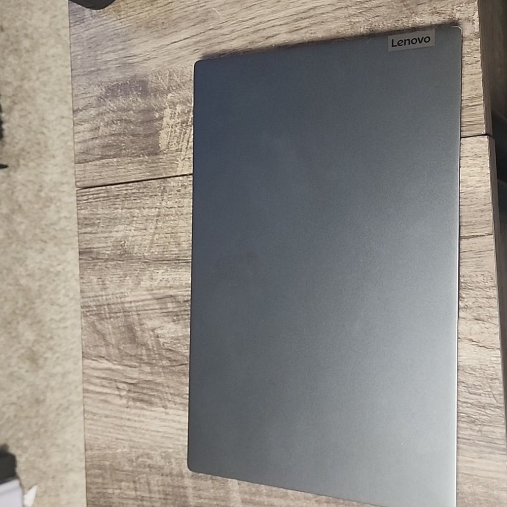 15.6 inch Lenovo Laptop(11th gen I7 processor, 16gb of ddr4 ram, 1tb ssd)